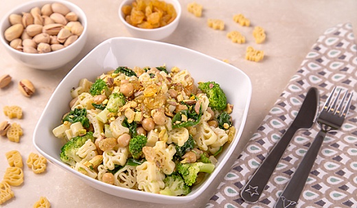 Pasta with Chickpeas, Broccoli and Raisins