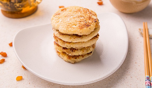 Semolina Pancakes with Tofu and Raisins