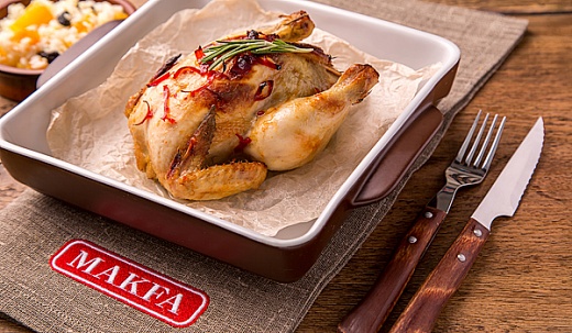 Chicken Stuffed with Rice and Dried Fruit