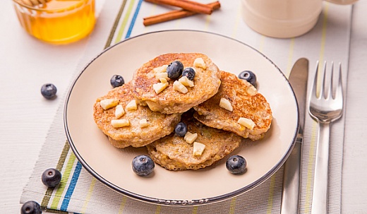 Ground Pea Pancakes with Bananas
