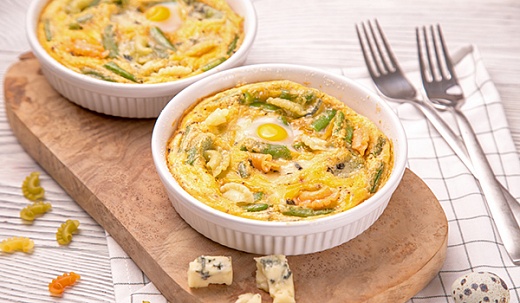 Eggs with Pasta and French Beans