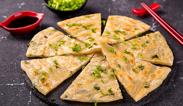 Chinese flatbread with green onion