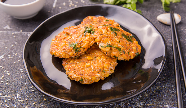 豆腐芝麻豌豆煎饼