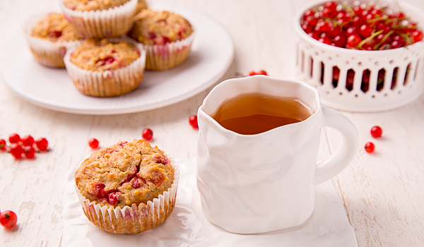 Muffins with Millet and Red Currant
